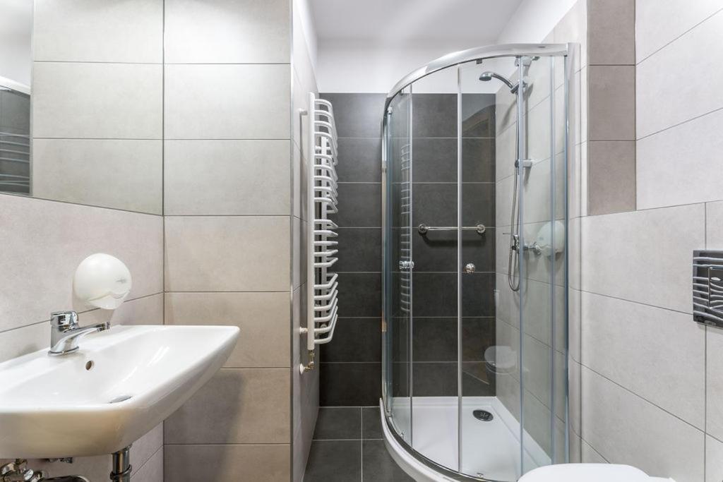 Hotel***Gorce ノヴィ・タルク エクステリア 写真